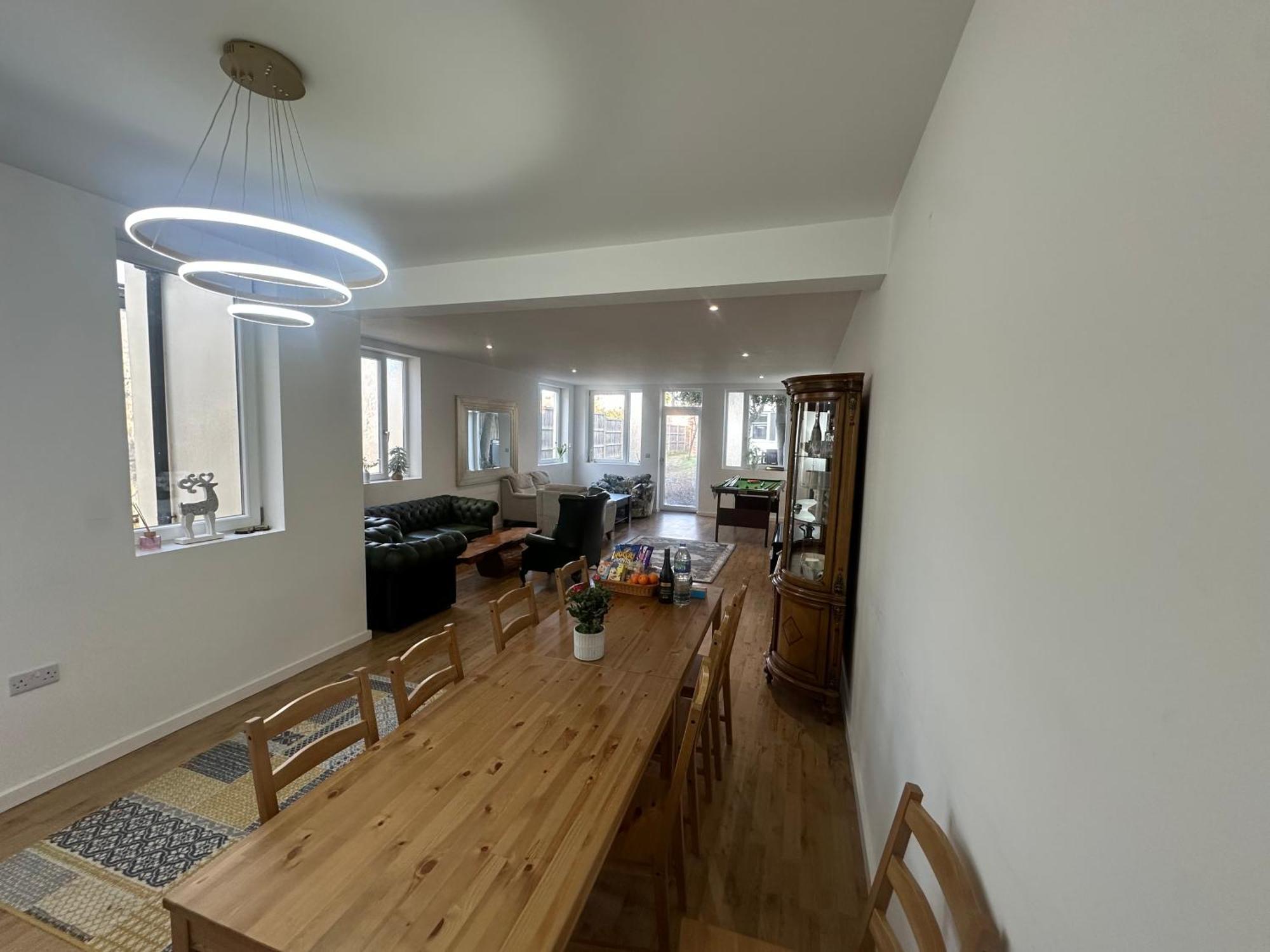 North A Spacious 7 Bedroom House Accommodating Up To 18 People Complete With Own Gym And Table Tennis Case de vacanță Londra