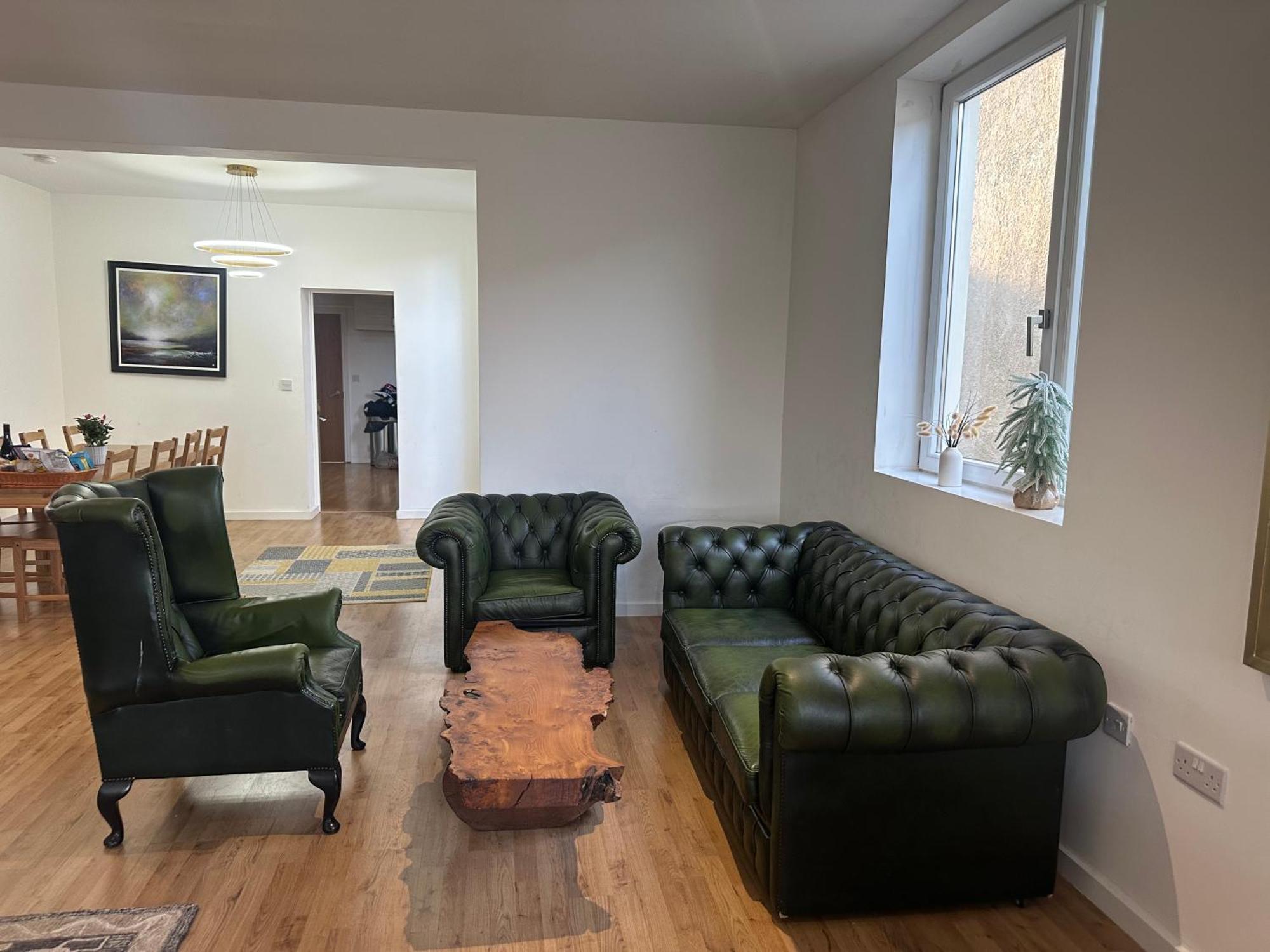 North A Spacious 7 Bedroom House Accommodating Up To 18 People Complete With Own Gym And Table Tennis * Londra